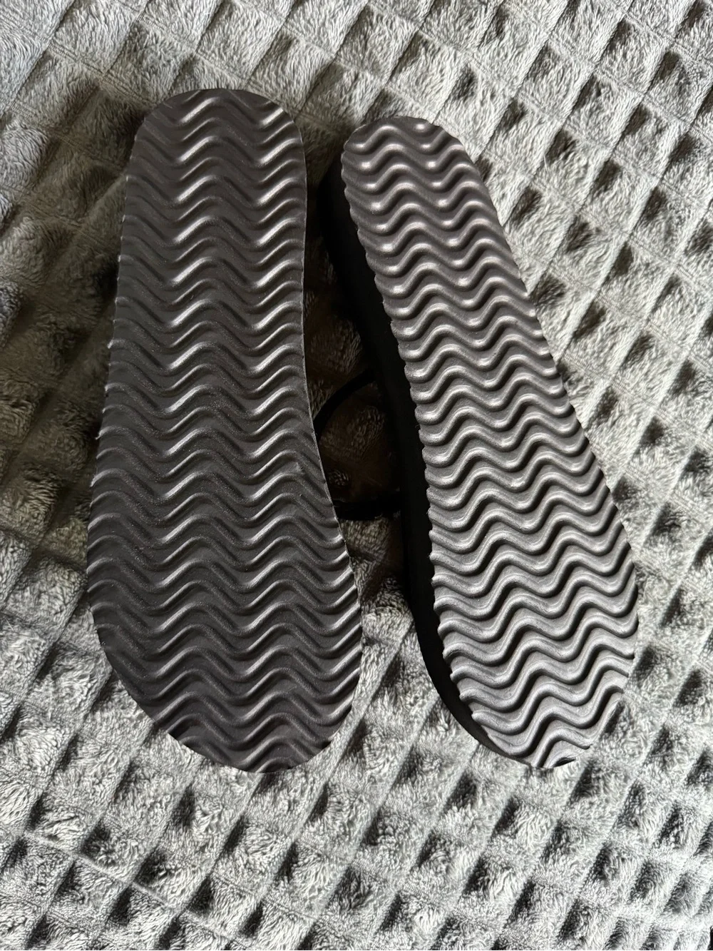 ❤️ NWT 10 Hengde Black Strappy Women's Sandals Flip Flops